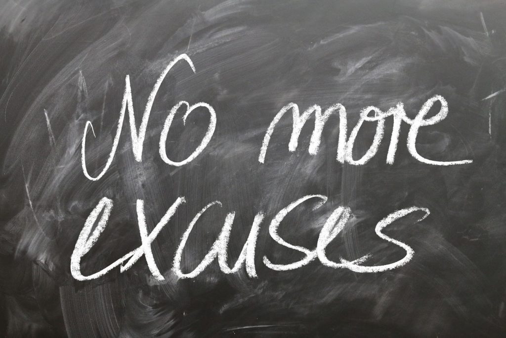 Stop Telling Excuses - Motivational Articles and Stories in English - Inspirational Stories in Hindi - Motivational Stories in Hindi